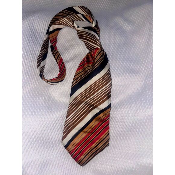 Vintage Britannia 100% Woven Silk Rep‎ Tie Old Money Careercore Preppy Academia - Picture 1 of 3